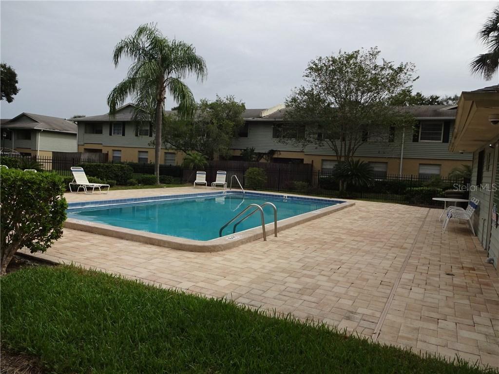 231 Red Maple Pl., Brandon, FL 33510