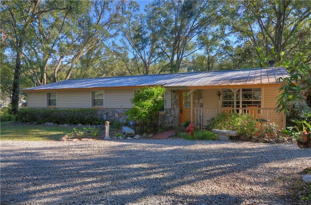 1024 Crystal Lake Rd., Lutz, FL 33548