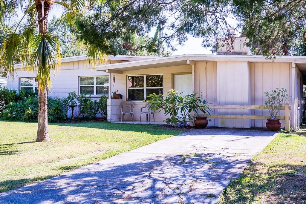 1007 Briarwood Rd., Brandon, FL 33511