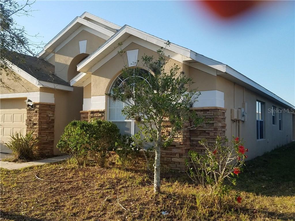 804 Barclay Wood Dr., Ruskin, FL 33570