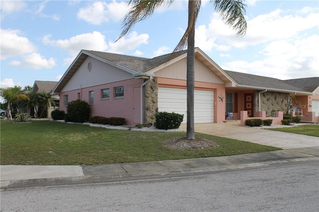 336 Club Manor Dr., Sun City Center, FL 33573