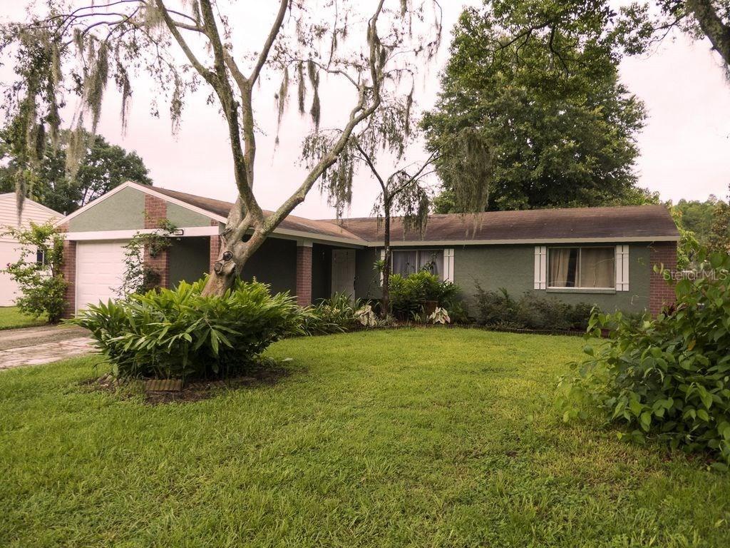 1308 Foxwood Dr., Lutz, FL 33549