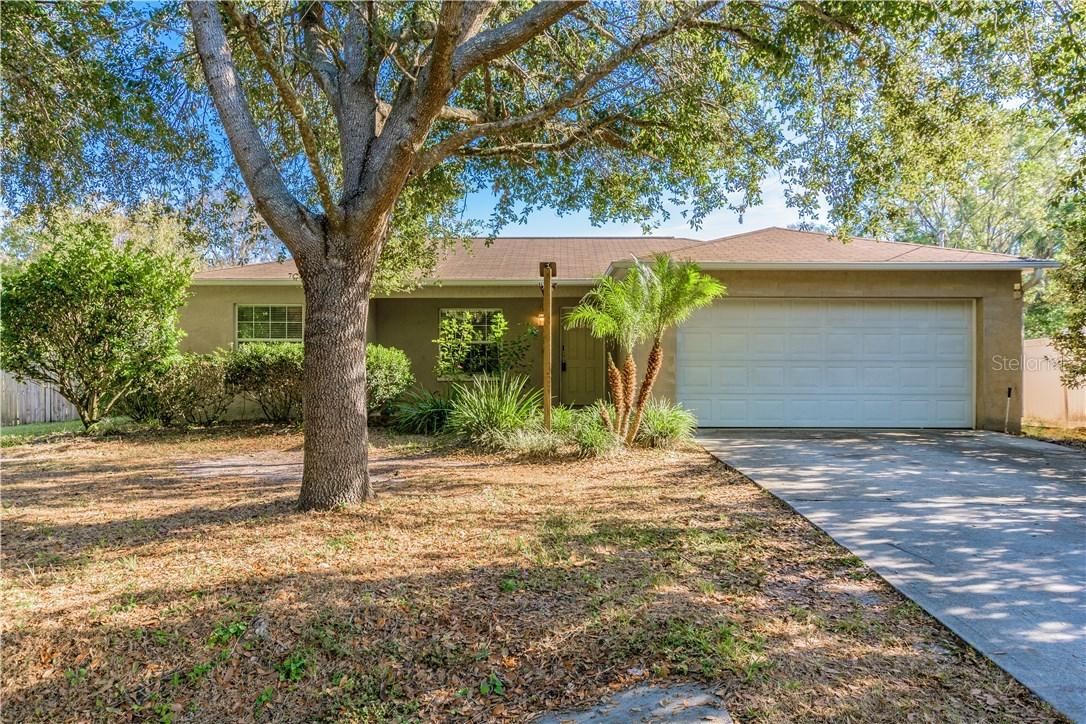 920 Hillside Dr., Lutz, FL 33549