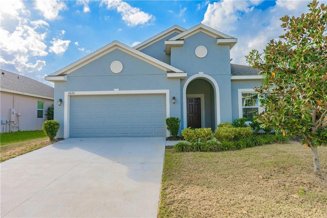 2626 Limerick Cir., Grand Island, FL 32735