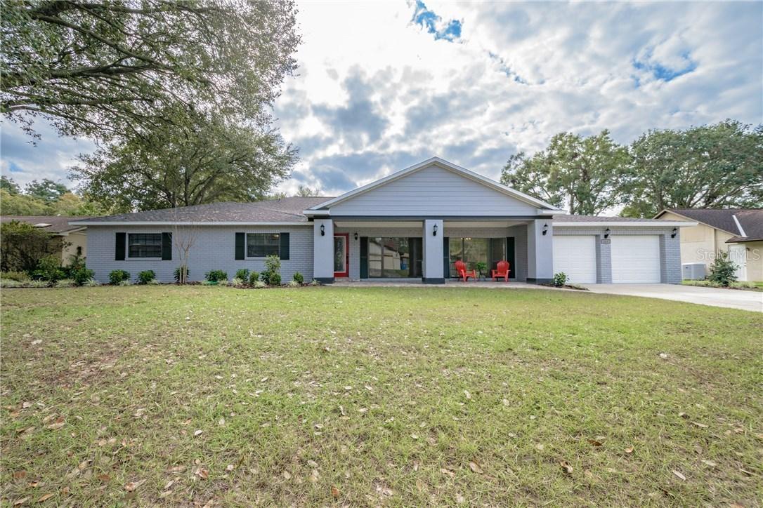 321 Hollowtree Dr., Seffner, FL 33584