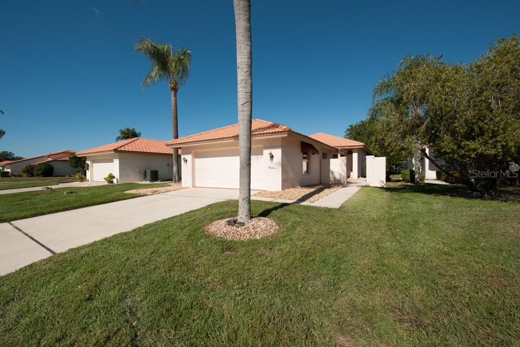 4111 Murfield Dr., Bradenton, FL 34203