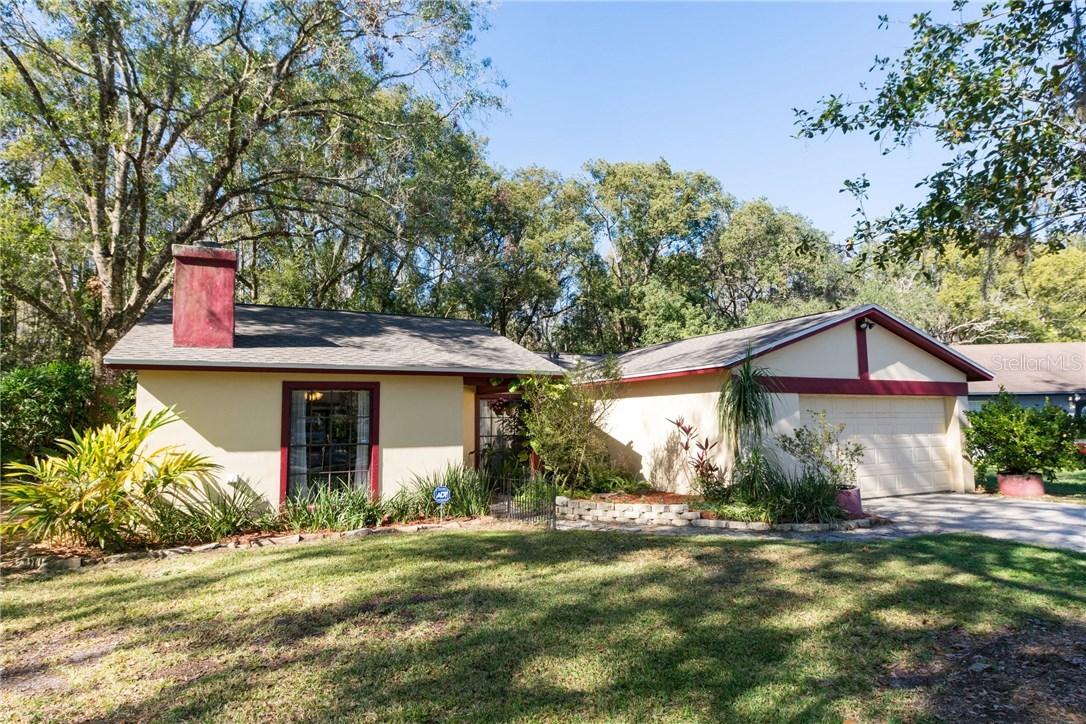 1032 Wildrose Dr., Lutz, FL 33549