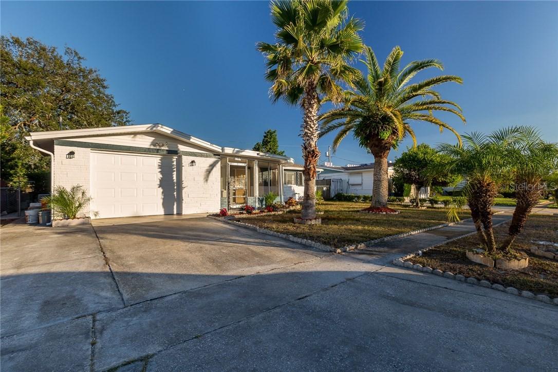 2304 Prestige Dr., Holiday, FL 34690