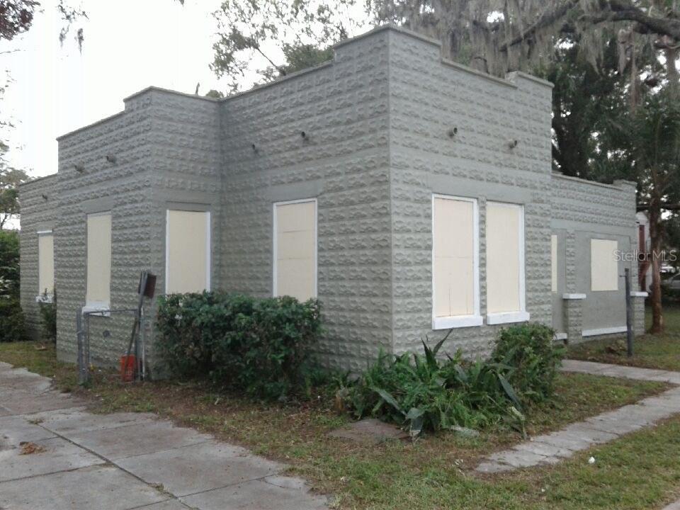 915 E Sligh Ave., Tampa, FL 33604