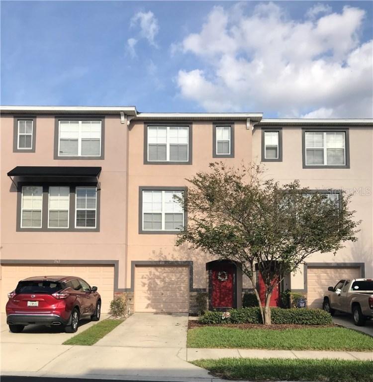 2561 Middleton Grove Dr., Brandon, FL 33511