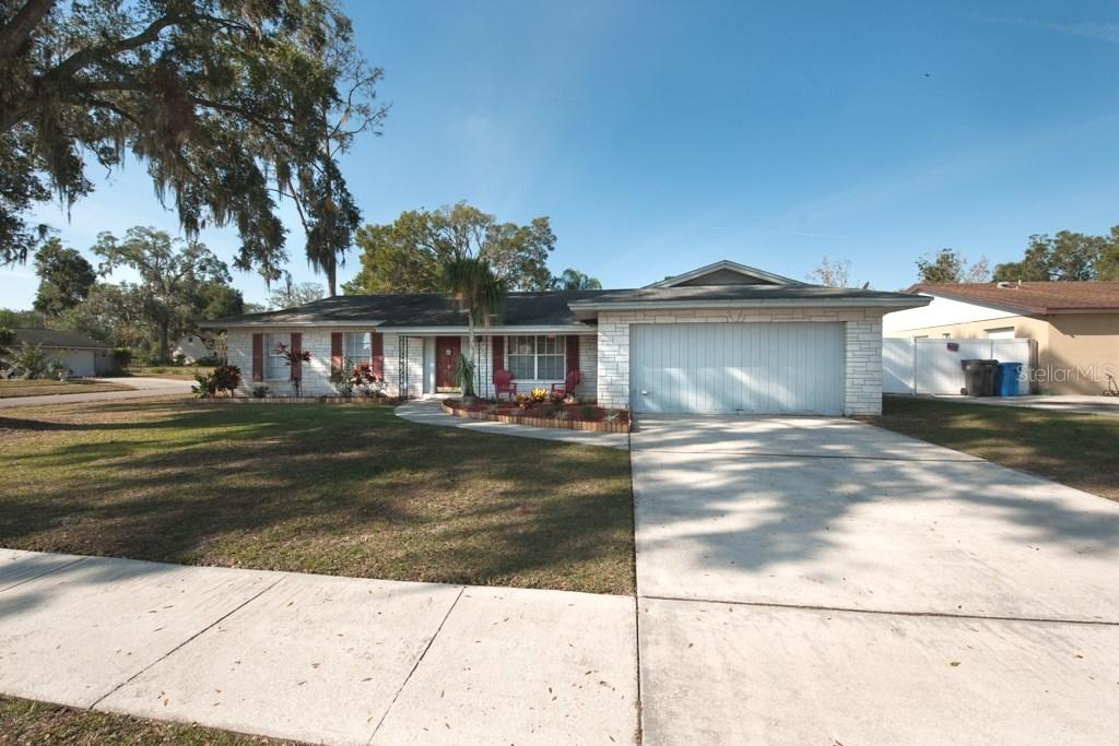 910 Knight St., Seffner, FL 33584