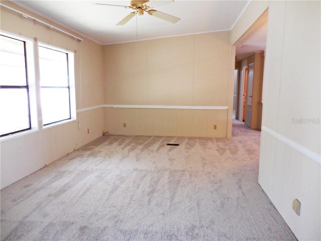 3818 Sarah Dr., Zephyrhills, FL 33543