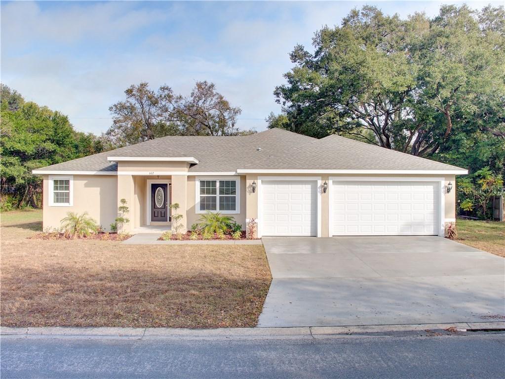 602 Julie Ln., Brandon, FL 33511