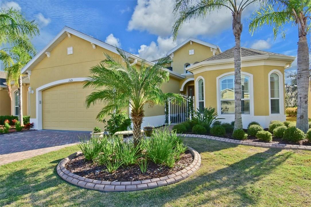 1525 Emerald Dunes Dr., Sun City Center, FL 33573