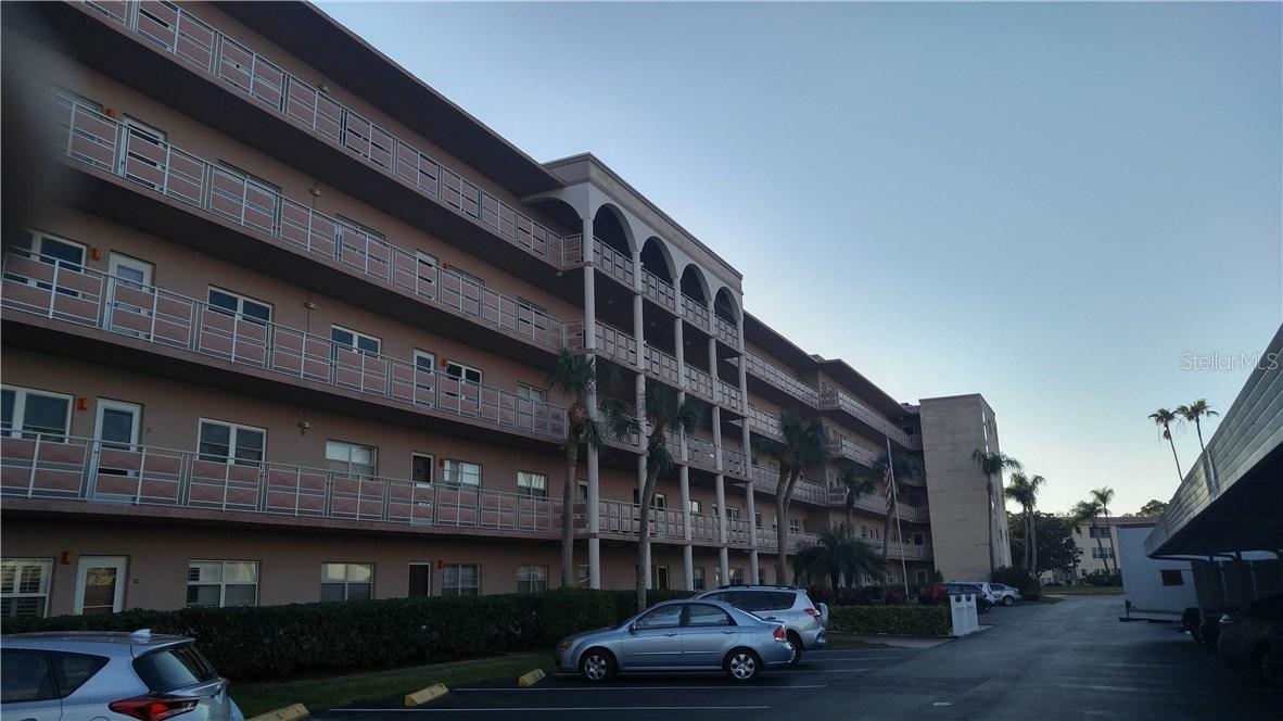 5521 80 St. #401, St Petersburg, FL 33709