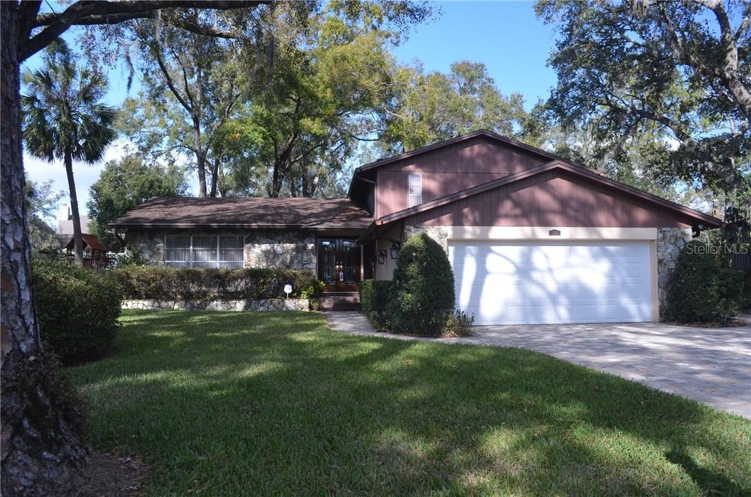810 Ben Lomond Dr., Temple Terrace, FL 33617