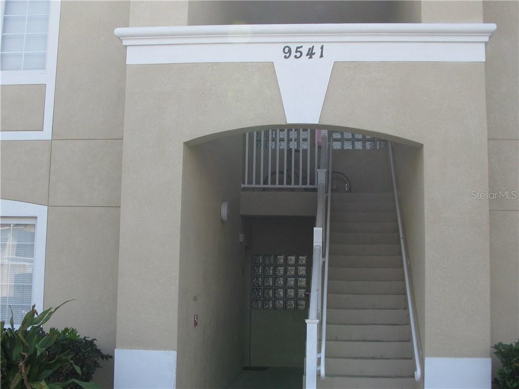 9541 Newdale Way #102, Riverview, FL 33578