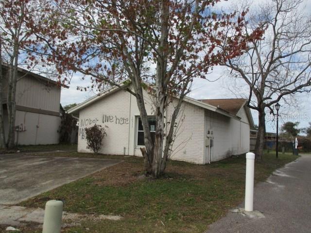 10533 Parkcrest Dr., Tampa, FL 33624