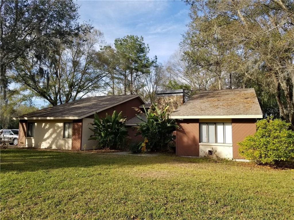 715 Chancellar Dr., Lutz, FL 33548