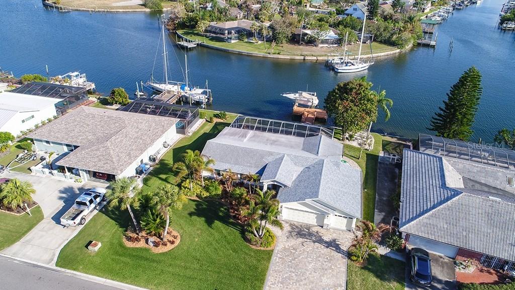 6433 Lake Sunrise Dr., Apollo Beach, FL 33572