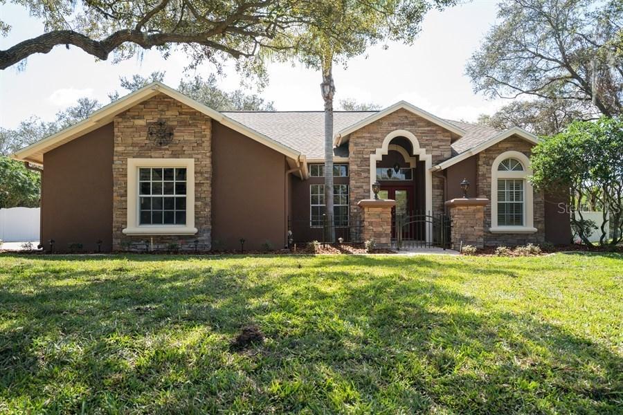 8803 Crosswood Ct., Riverview, FL 33578