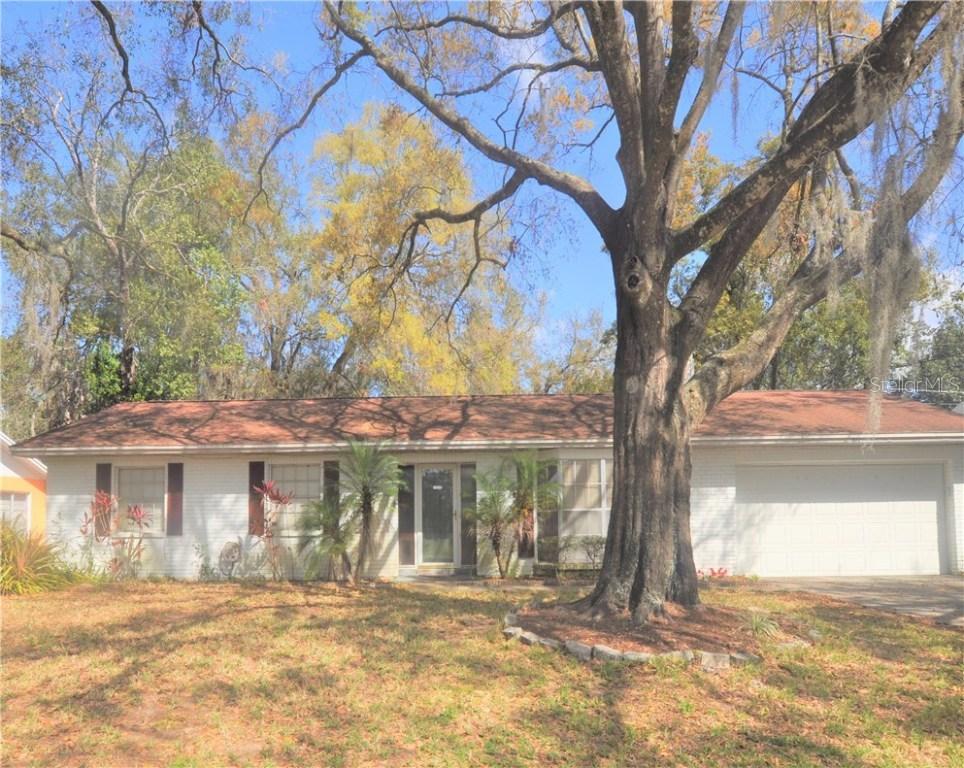 312 Greenview Dr., Brandon, FL 33510