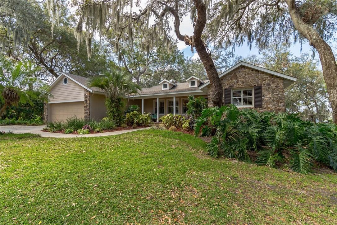 2260 Interlaken Ln., Eustis, FL 32726