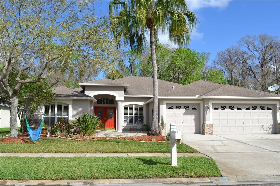 28826 Falling Leaves Way, Wesley Chapel, FL 33543