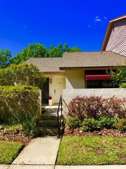 733 Oak Park Pl., Brandon, FL 33511