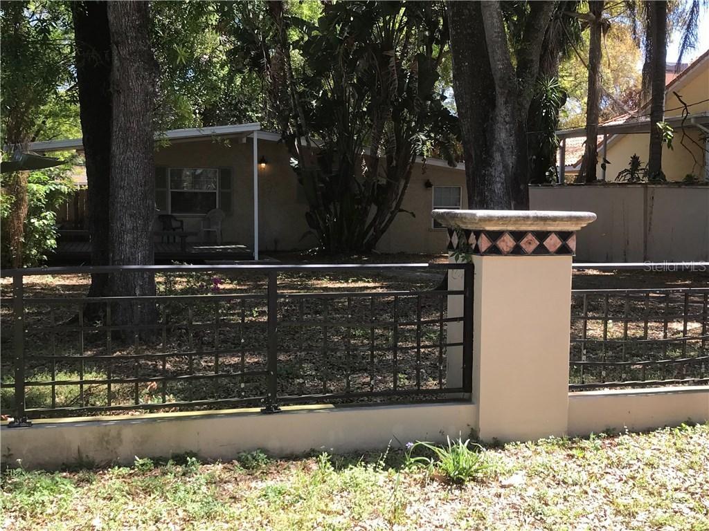 8021 N Gomez Ave., Tampa, FL 33614