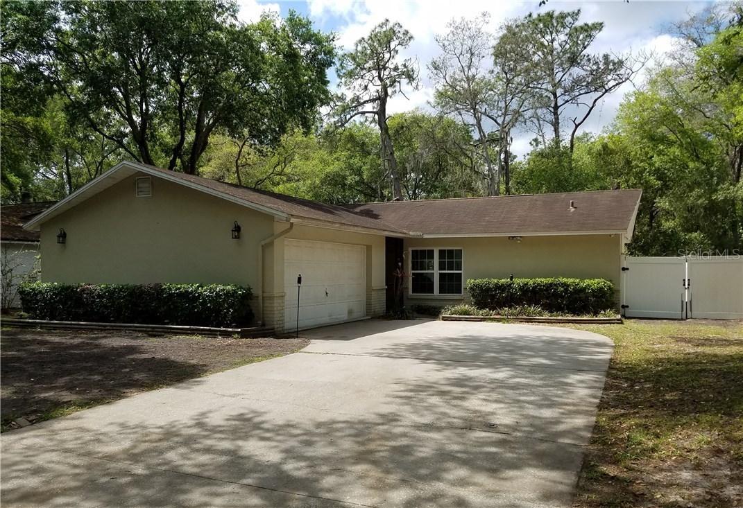 2319 Towery Tr., Lutz, FL 33549