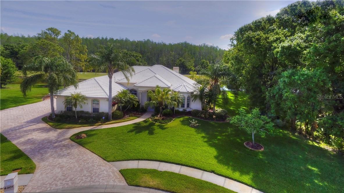 4301 Place Le Manes, Lutz, FL 33558
