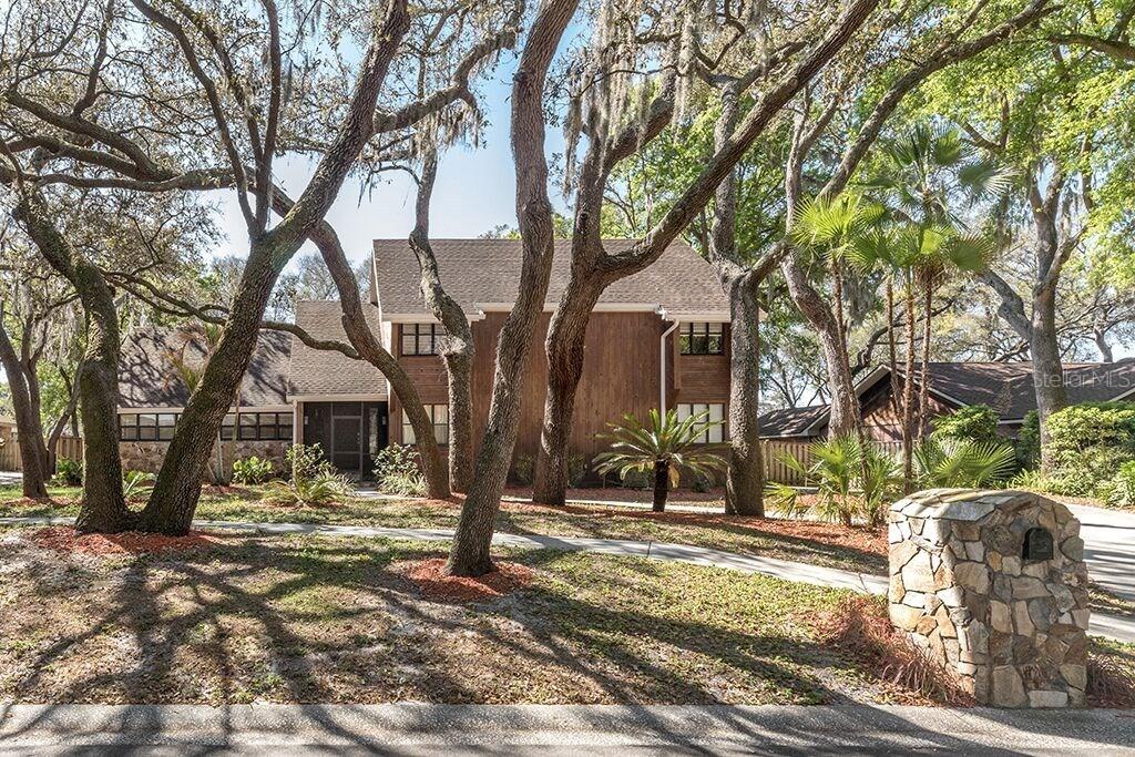 114 Wild Oak Dr., Brandon, FL 33511