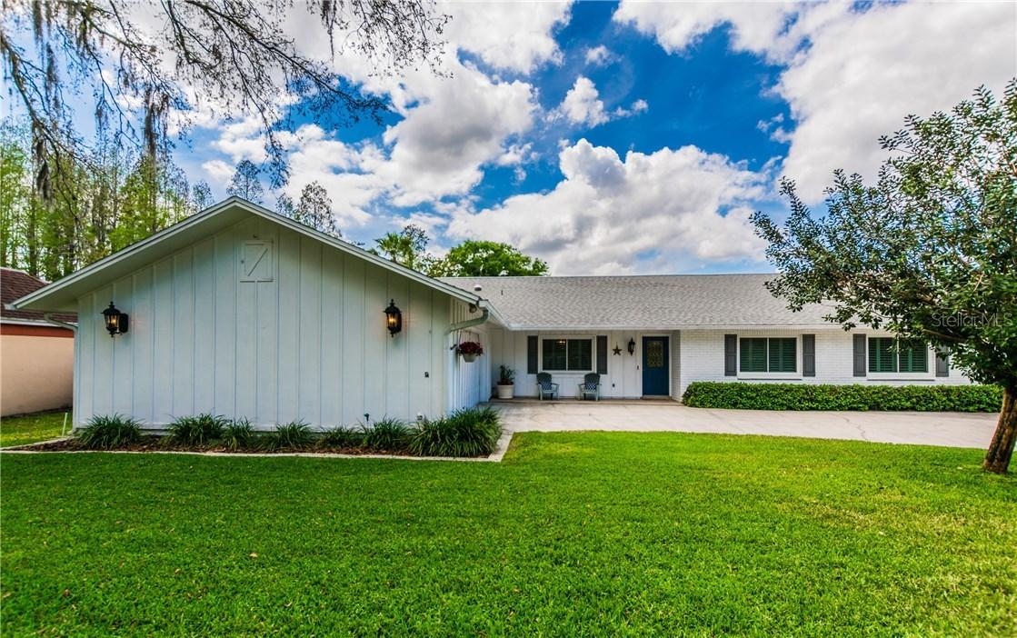 15928 Dover Cliff Dr., Lutz, FL 33548