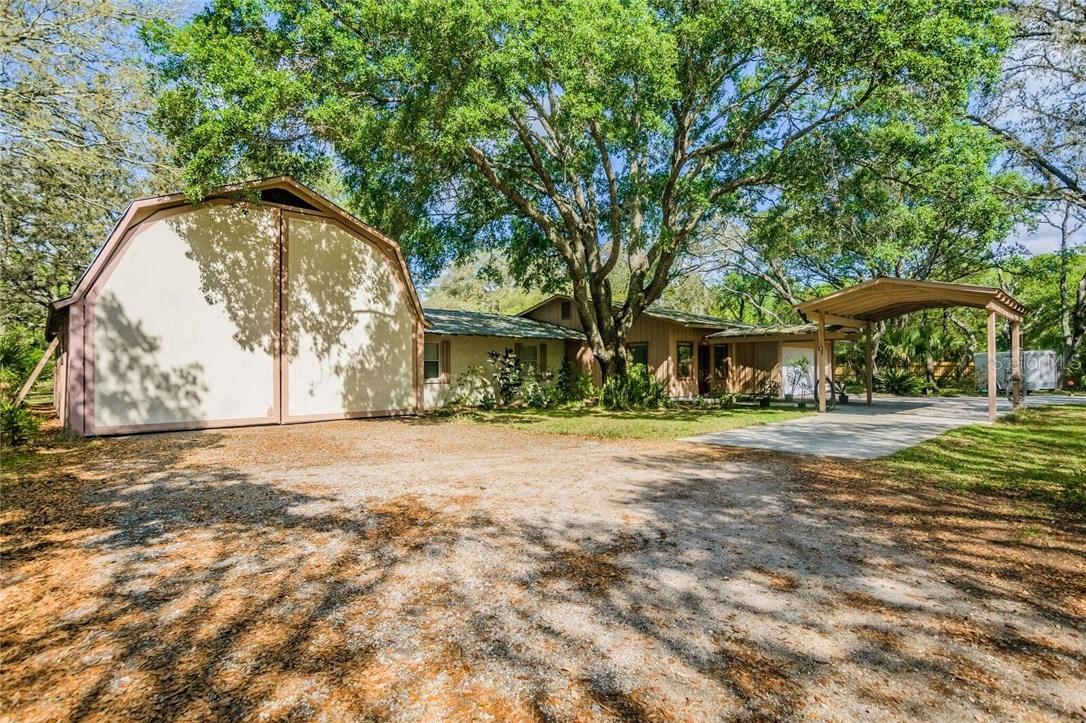 18202 30th St., Lutz, FL 33559