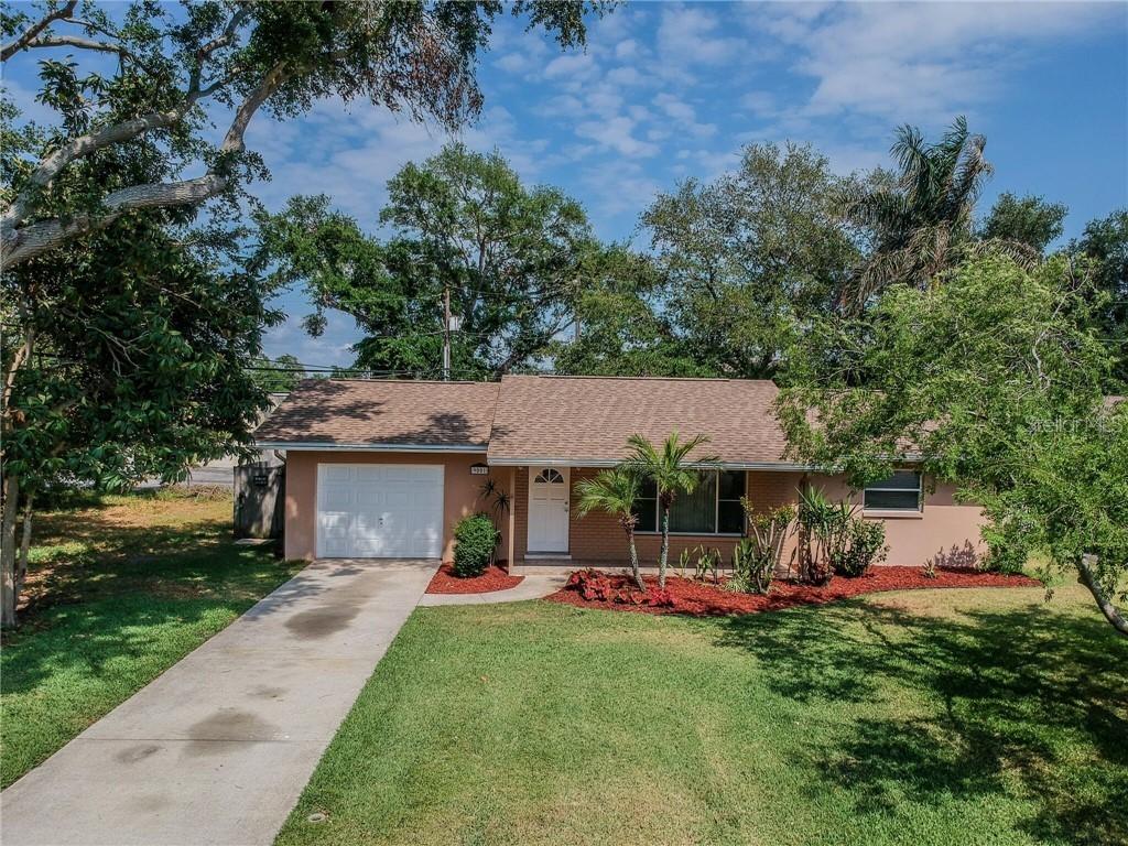 9001 108th St N, Seminole, FL 33772