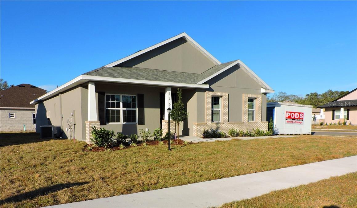 1206 Wild Daisy Dr., Plant City, FL 33563