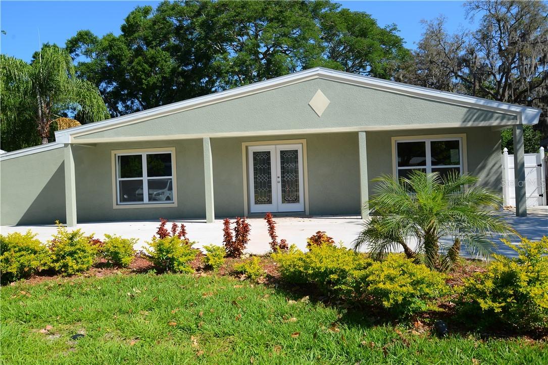 1021 Briarwood Ave., Tampa, FL 33613