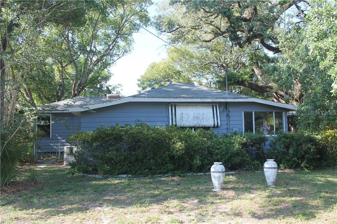 1810 E Powhatan Ave., Tampa, FL 33610