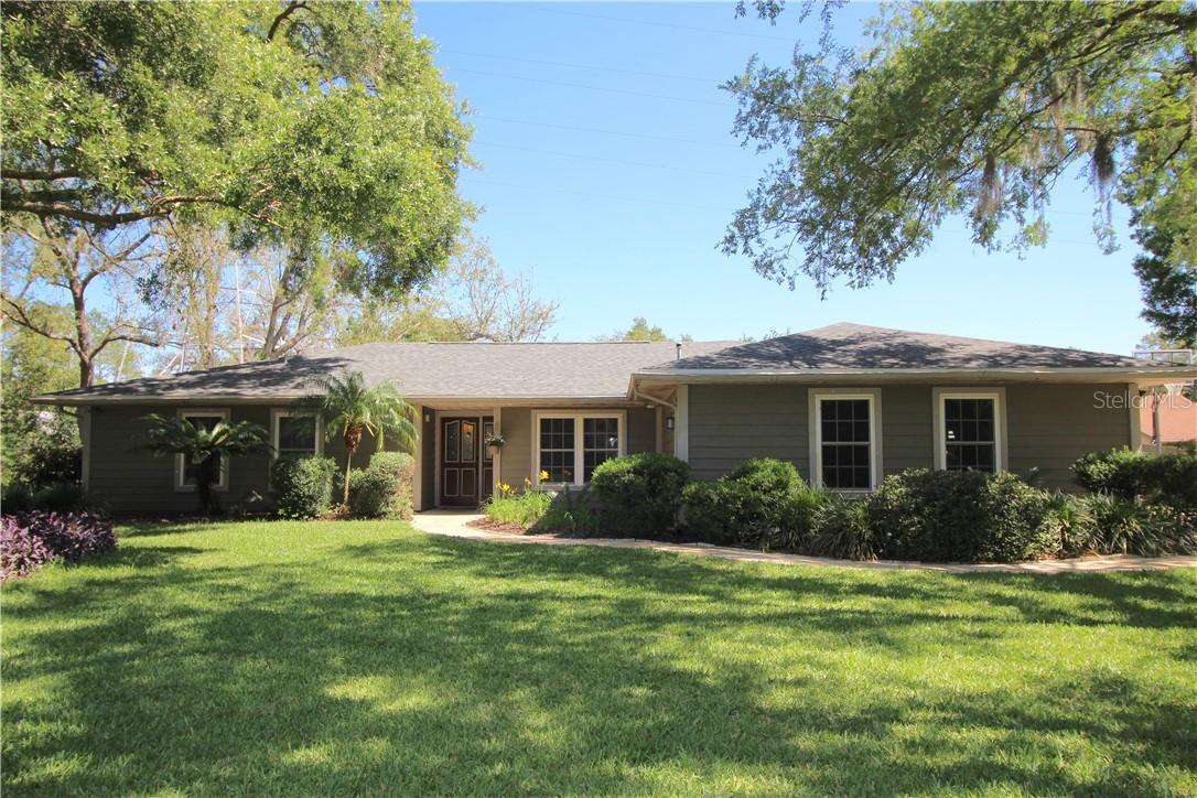 2404 Burlwood Dr., Lutz, FL 33549