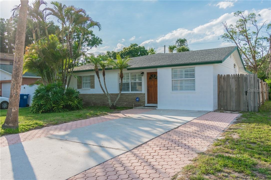 1727 Mississippi Ave., St Petersburg, FL 33703