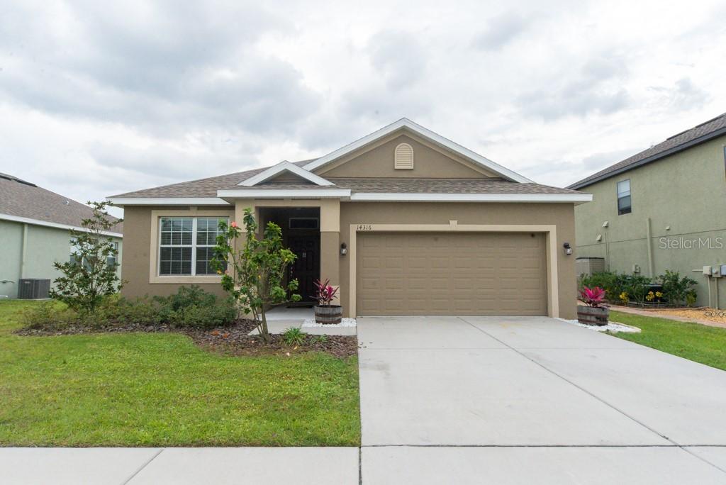 14316 Alistar Manor Dr., Wimauma, FL 33598
