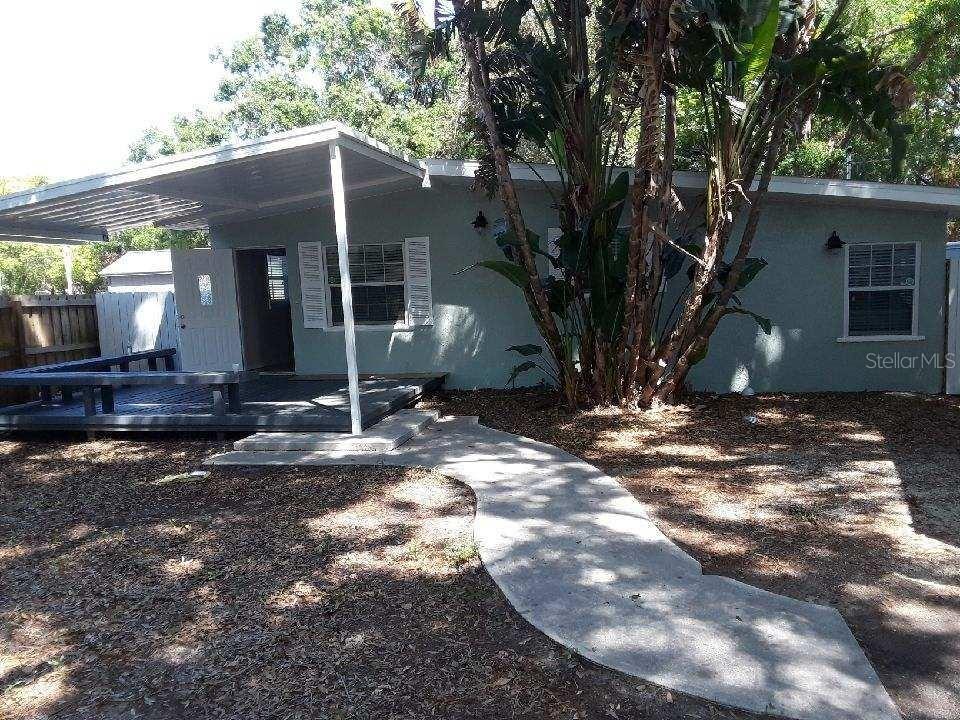 8021 N Gomez Ave., Tampa, FL 33614