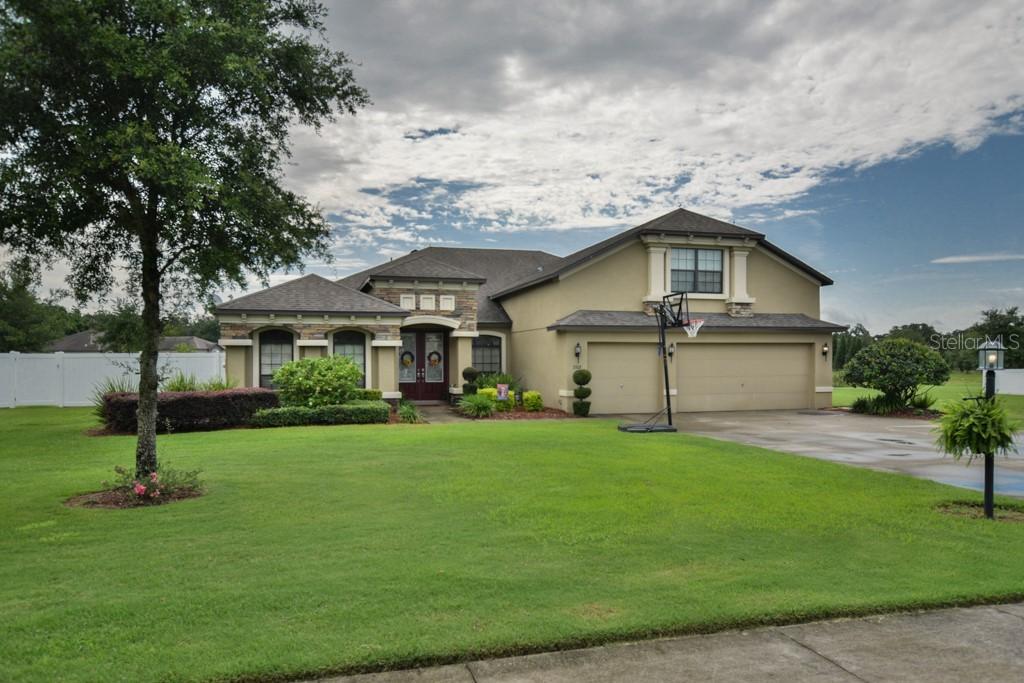 3308 Little Acre Ln., Plant City, FL 33566
