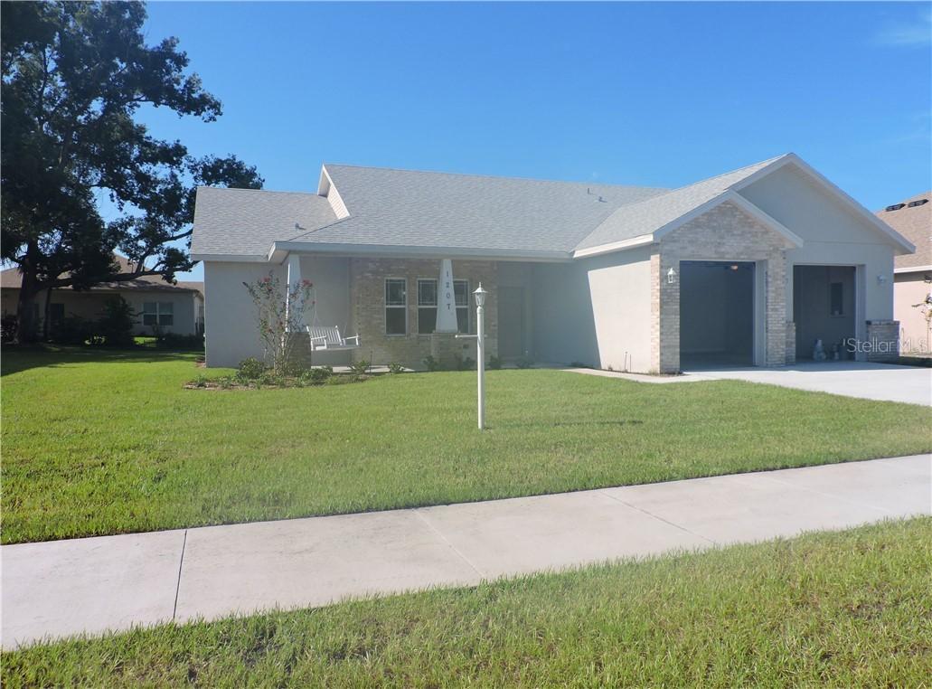 1207 Wild Daisy Dr., Plant City, FL 33563