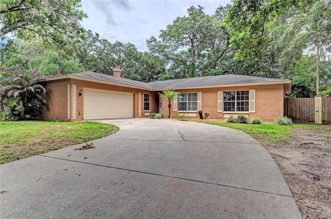 910 Tangelo Pl., Brandon, FL 33510