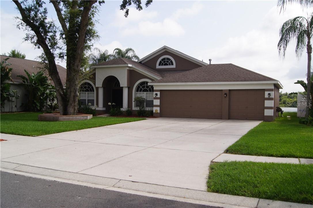 216 Rosana Dr., Brandon, FL 33511