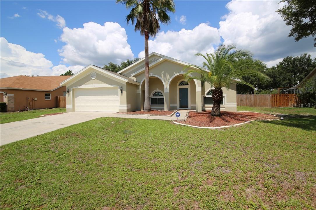 9336 Sunnyoak Dr., Riverview, FL 33569