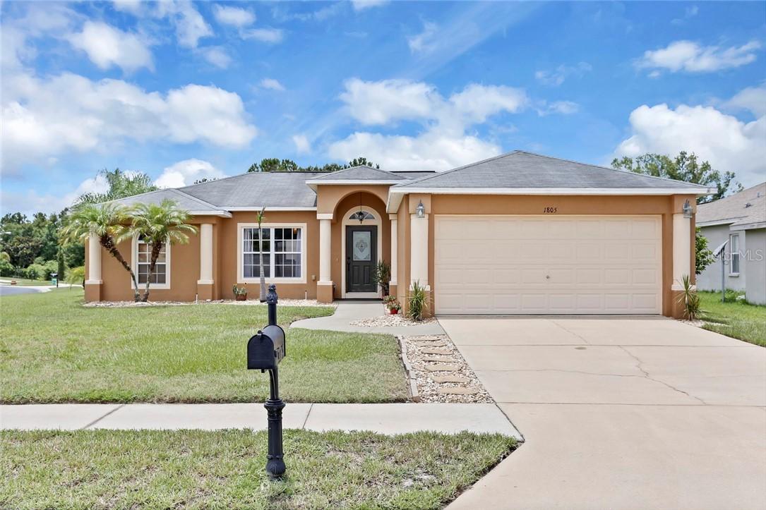 1805 Canoe Dr., Lutz, FL 33559