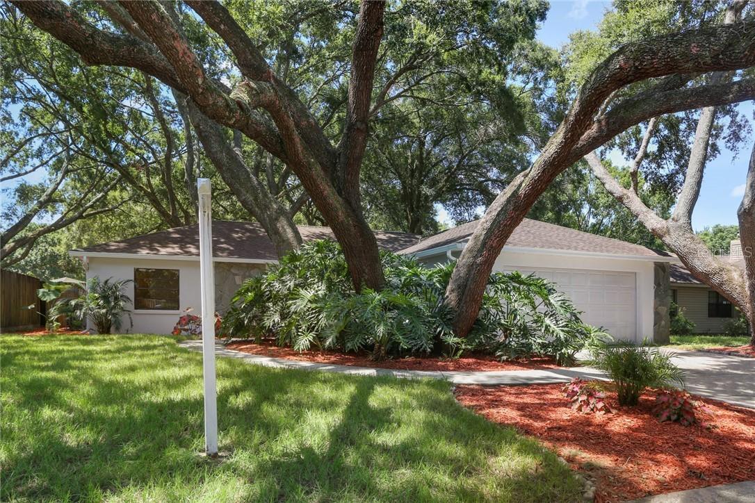 2412 Forrest Crest Cir., Lutz, FL 33549